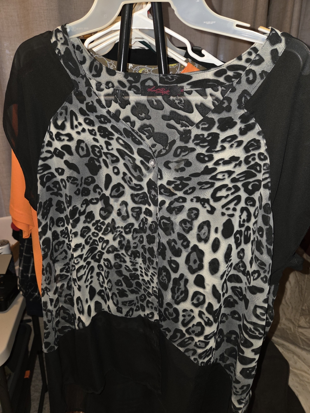 Chiffon Leopard Print Button-Front Blouse - Black/Gray